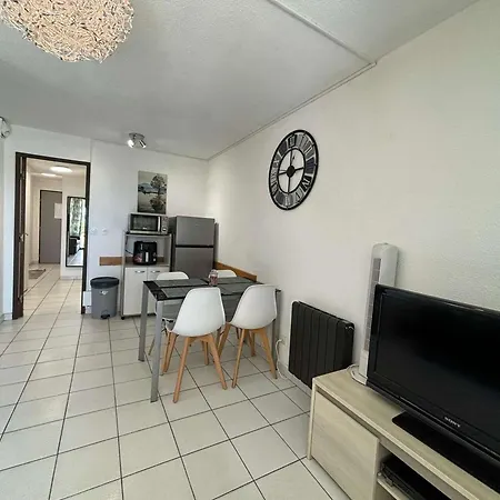 2 Pieces Avec Terrasse Et Vue Piscine A La Bocca - Fr-1-609-112