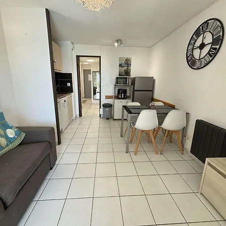 Apartment 2 Pieces Avec Terrasse Et Vue Piscine A La Bocca - Fr-1-609-112 *
