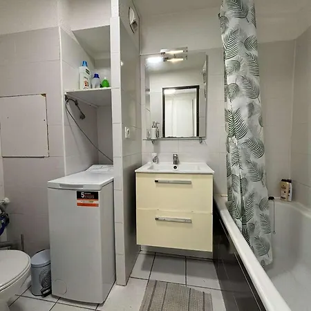 2 Pieces Avec Terrasse Et Vue Piscine A La Bocca - Fr-1-609-112 *